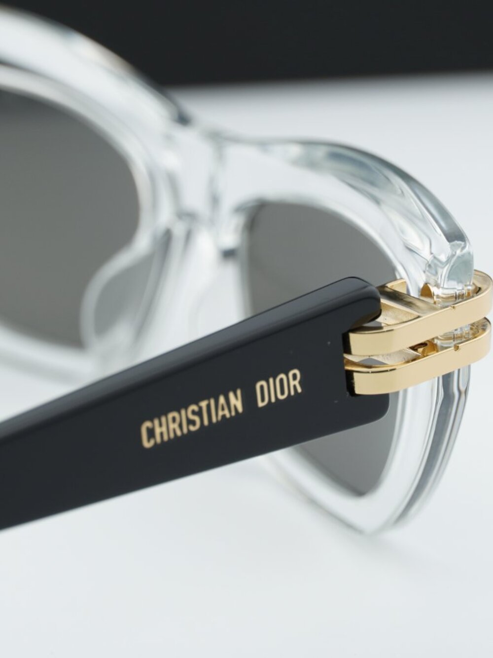 Dior CDIOR B2U 89A4 Cat Eye Sunglasses - Transparent / Black / Silver - Picture 3 of 10